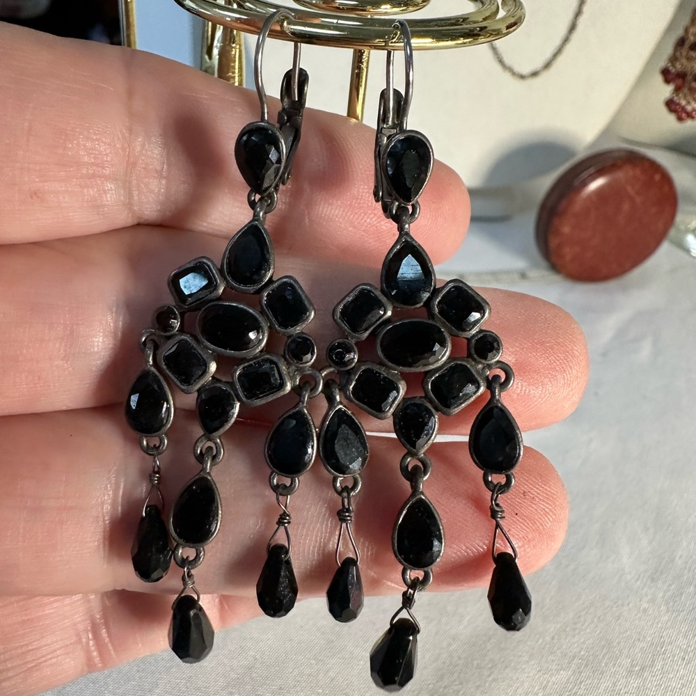 Dainty style KC drippy chandelier earrings